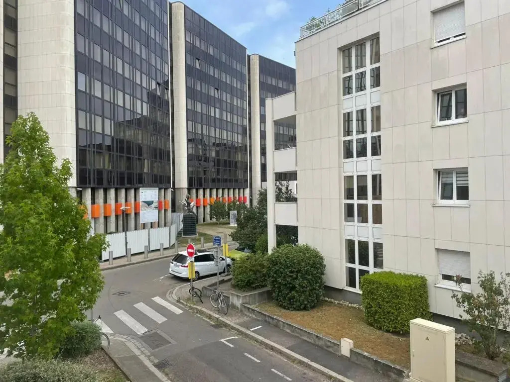 Élégant studio à côté du Parlement
