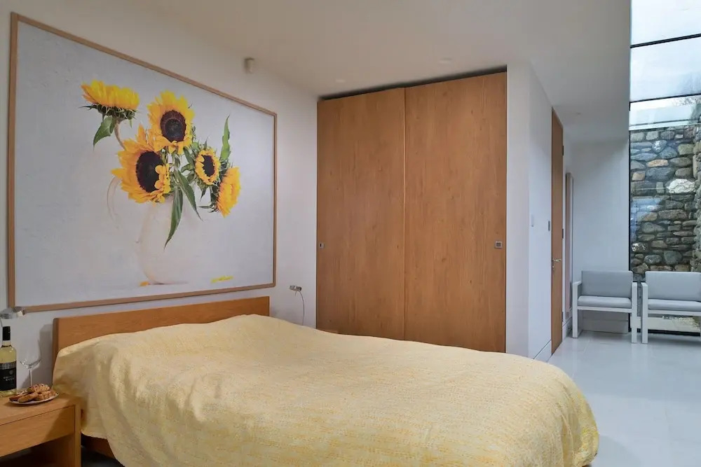 Clifftop Retreat in Criccieth With Stunning Views