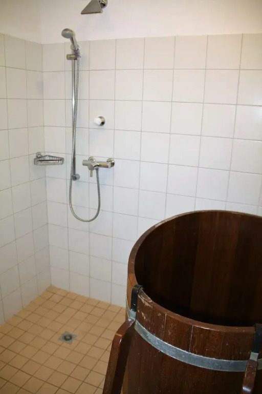 Indoor Swimming Pool, Sauna, Fitness, Private Gardens, Spacious Modern Apartment