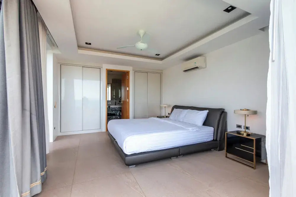 Seaview Hillside 3BR Infinity Pool V254