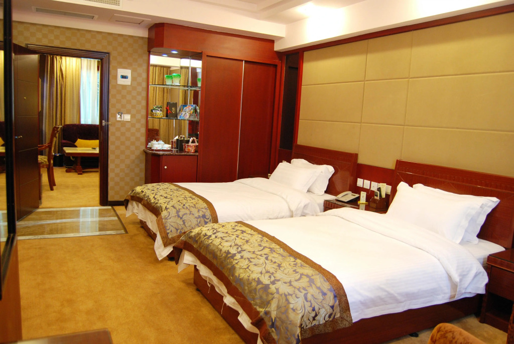 Chuanlong Hotel