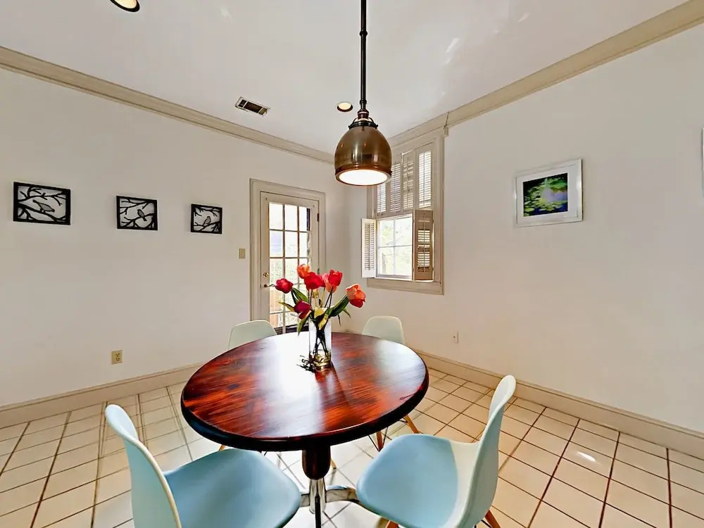 125 E Liberty Home 2 Bedrooms 2.5 Bathrooms Townhouse