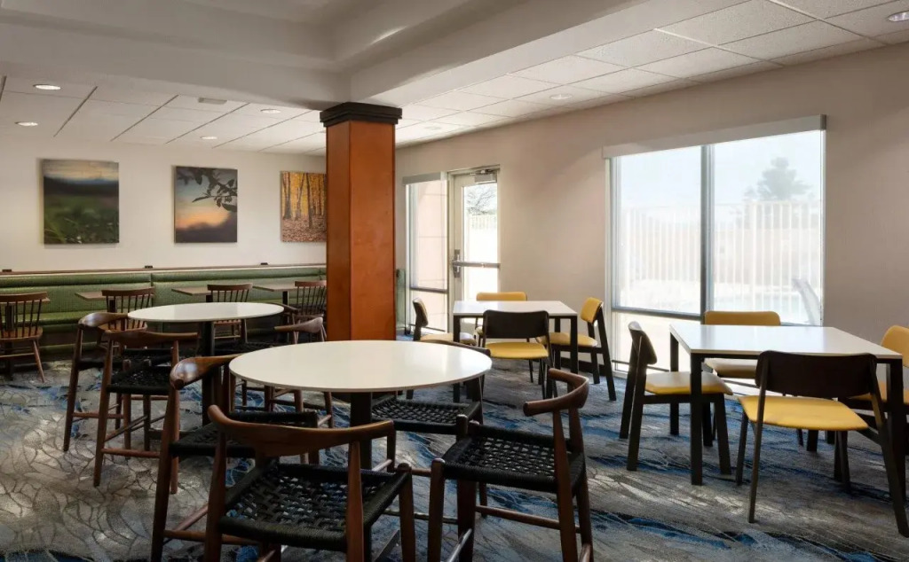 Fairfield Inn & Suites Redding