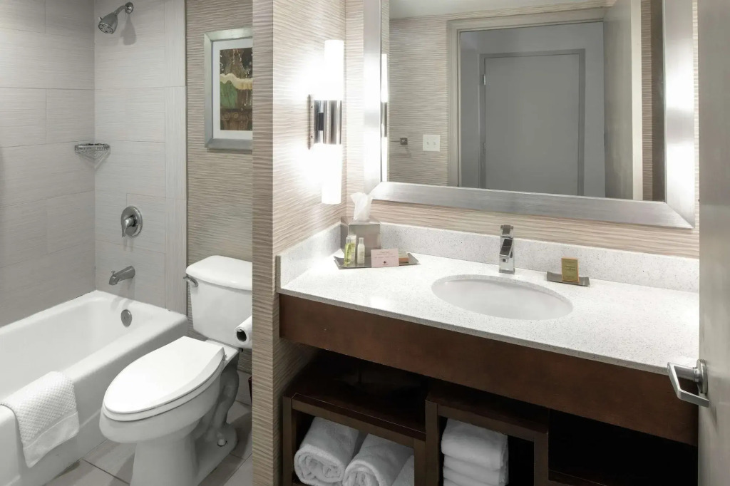 DoubleTree by Hilton Hotel Jacksonville Airport