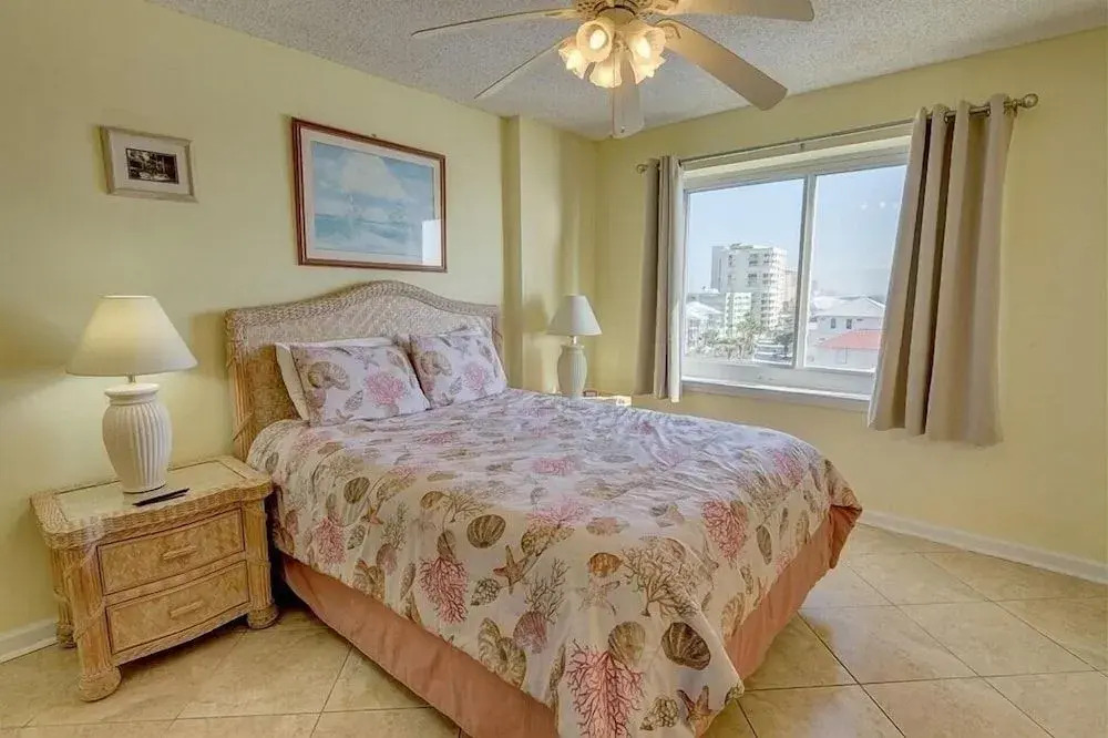 TradeWinds 601 by RedAwning