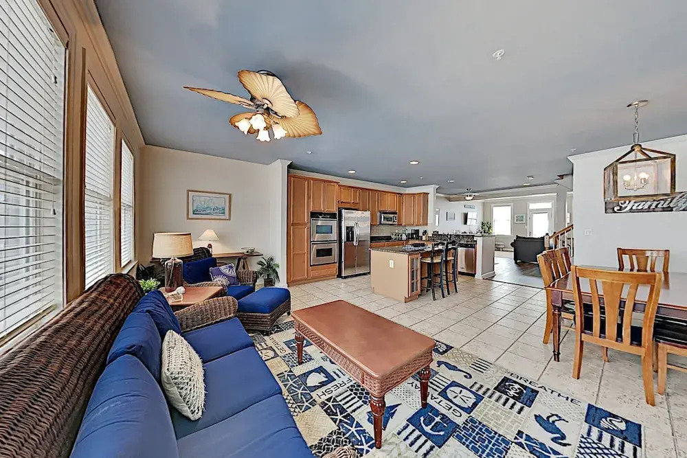 Bay Breeze On Sunset Island 6 Blocks To Ocean 5 Bedroom Townhouse