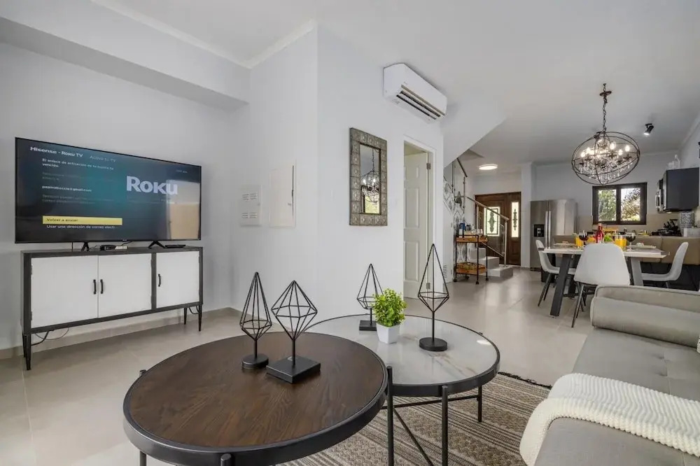 NEW Modern 2 Bedroom Townhome Gold Coast