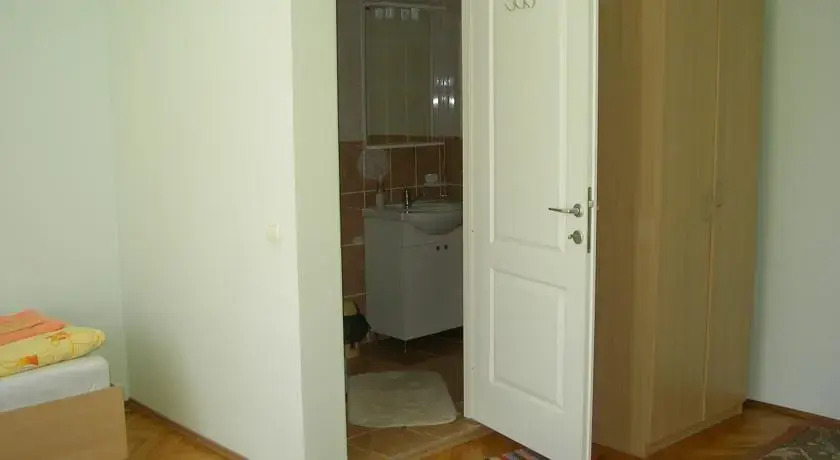 Gyöngyvirág Vendégház