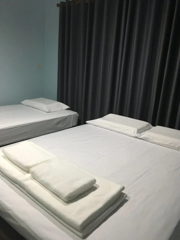 Khaosok Secret Hostel