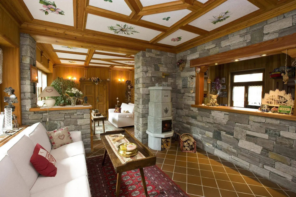 Albergo Alpenrose Ski&Bike Mountain Hotel