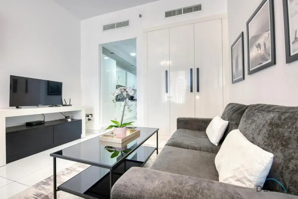 Radiant Studio at Giovanni Boutique Suites DSC by Deluxe Holiday Homes