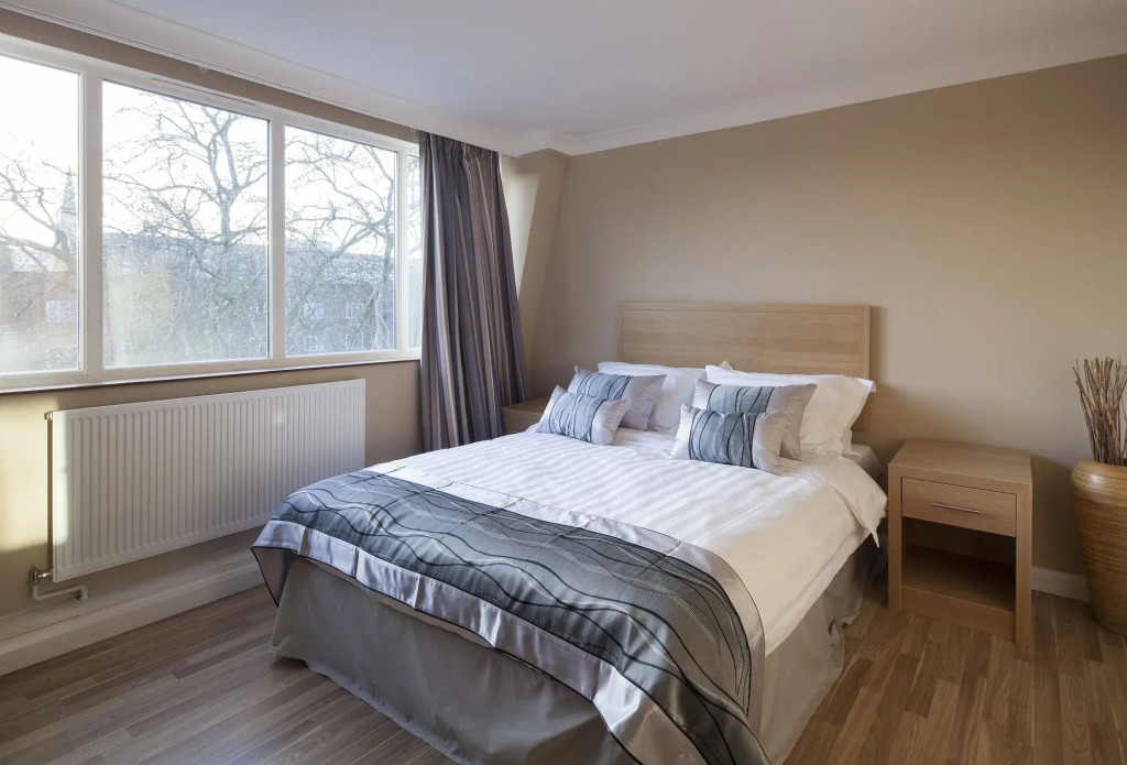 The New London Carlton Hotel & Service Apartments