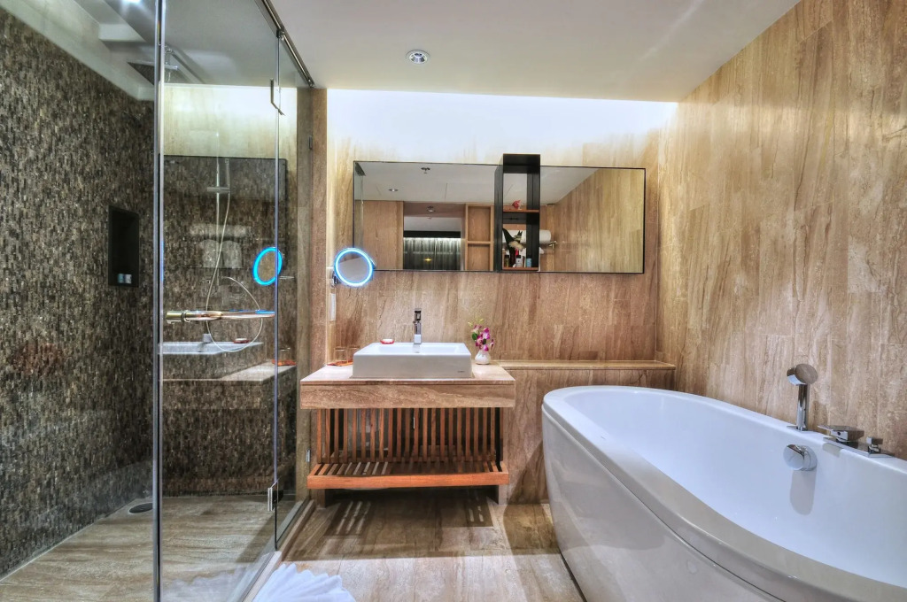 Arcadia Suites Ploenchit Bangkok