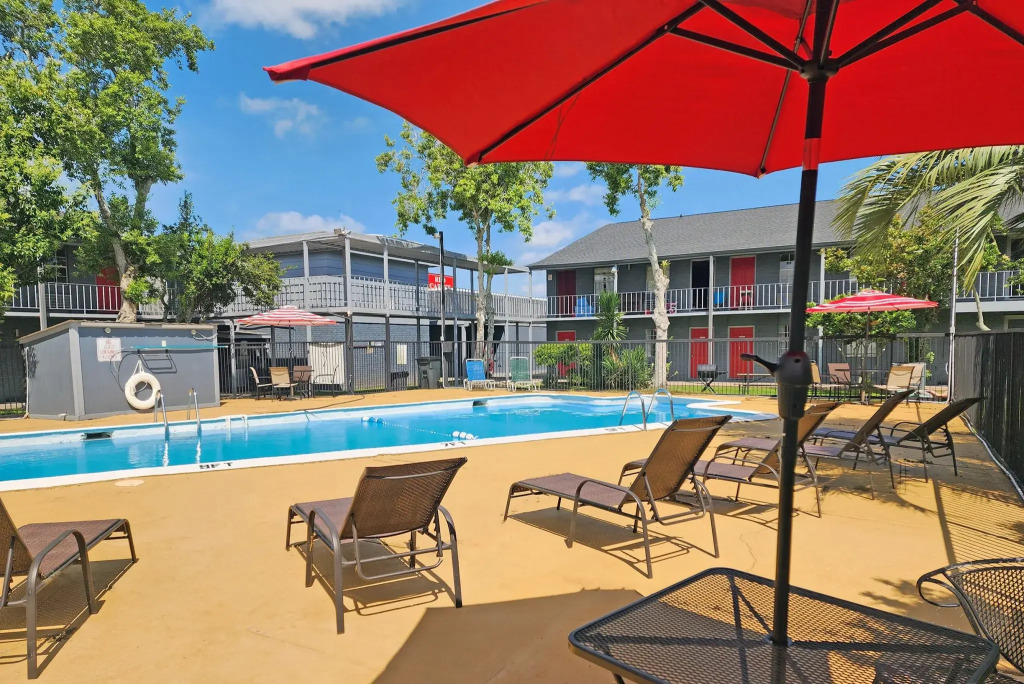 Red Carpet Inn - Houma