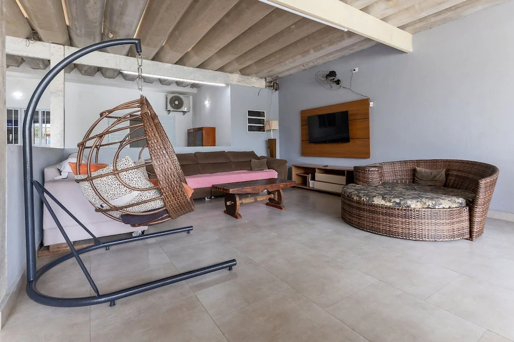 Casa  piscina a 180m da Praia Boraceia