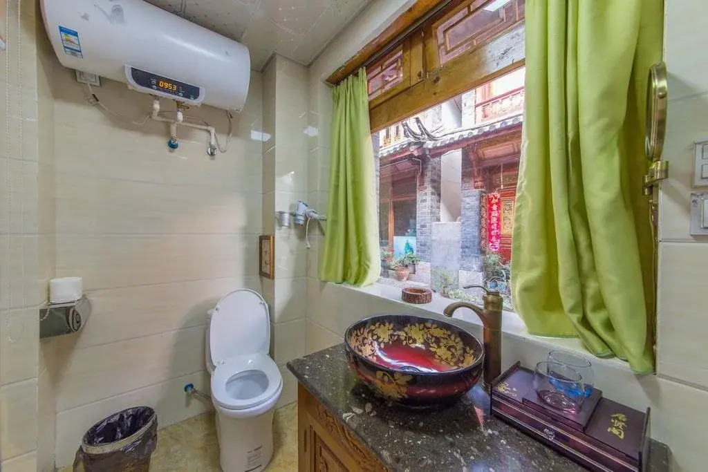 Lijiang JuXian Inn
