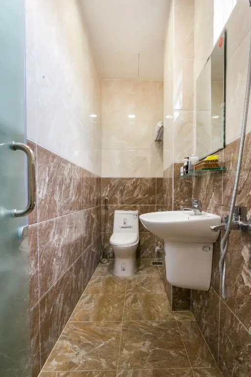 Marine Hotel & Apartment