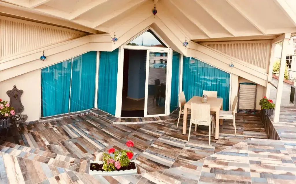 Sirena's Suites