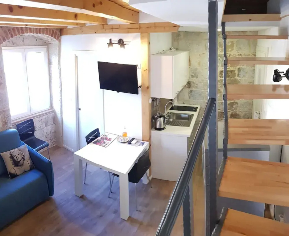 JeS Old Town Luxury Rooms