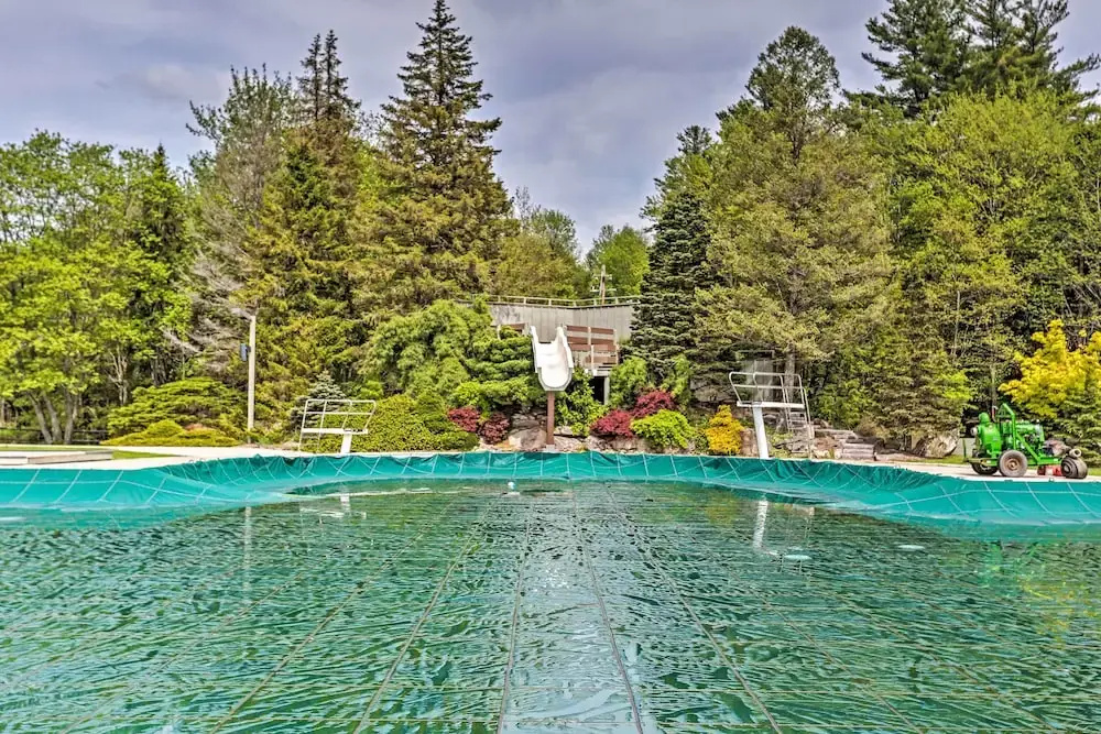 Lake Naomi Luxury Home w/ Stream Pool & Fire Pit