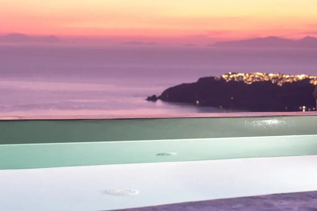 Elia Cave Suites