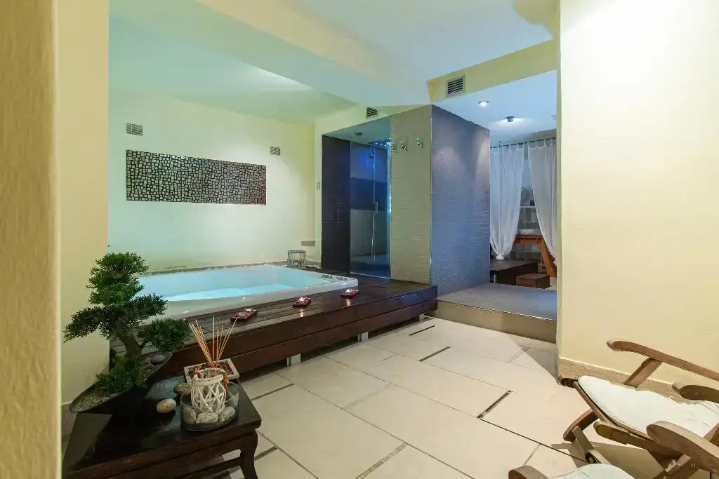 Marina 10 Design Hotel & SPA