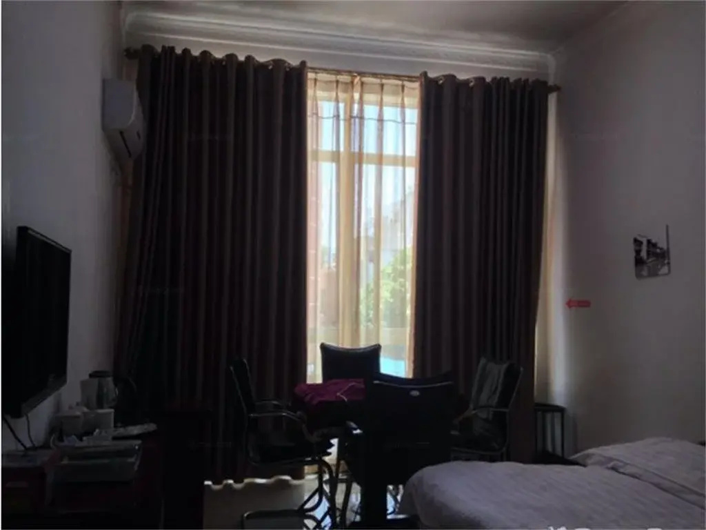 Xingyi Huangjia Inn