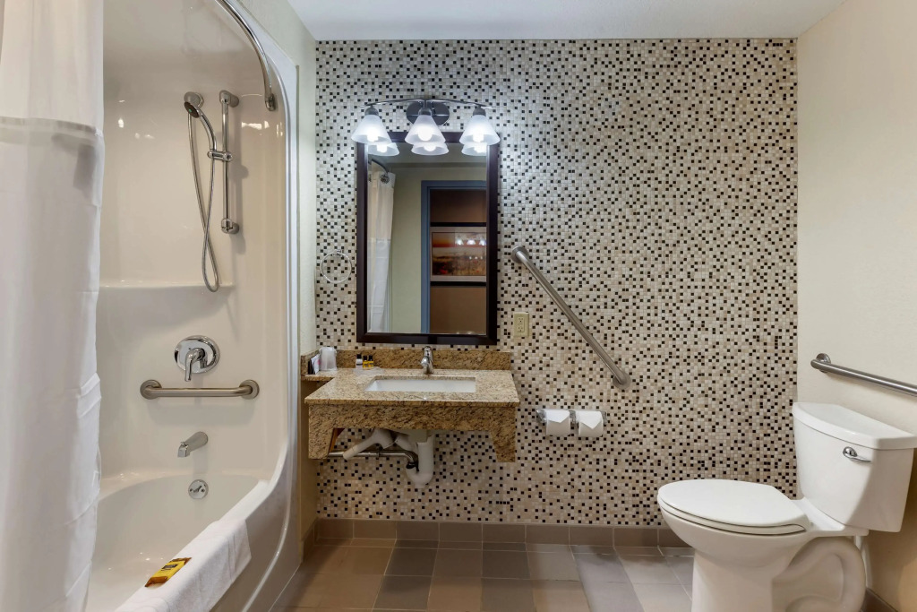 Best Western Plus Woodstock Inn & Suites