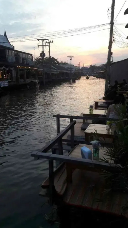 Ruang Sabai Amphawa