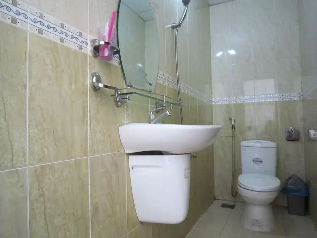 Hong Loan Hotel 3