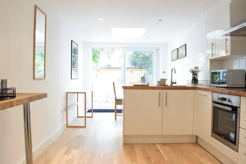 Stylish 3 Bedroom Apartment in Central Balham