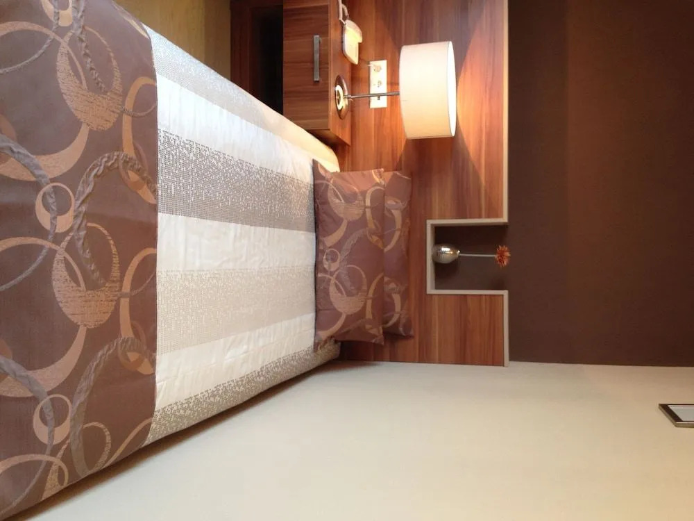 Alfa Hotel
