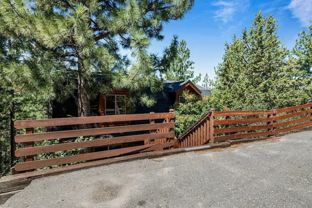 Little Bear Lodge