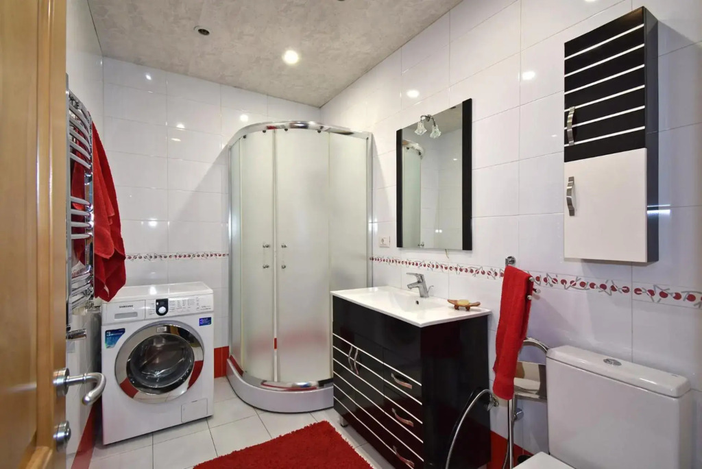 Aram street, 2 bedrooms Beautiful and Spacious apartment DI486
