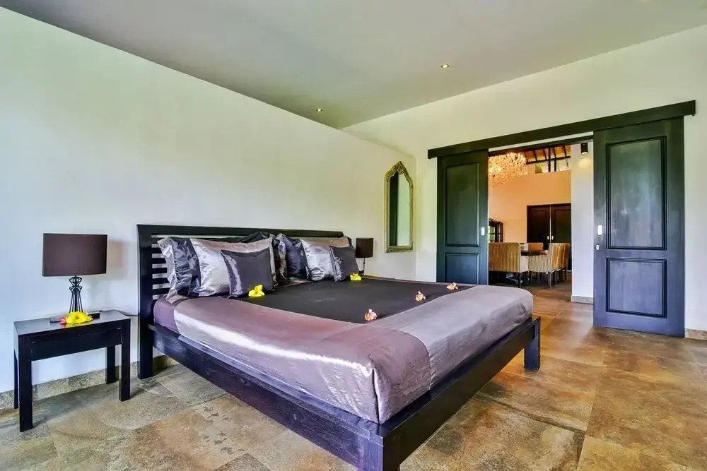 Lovina Residence
