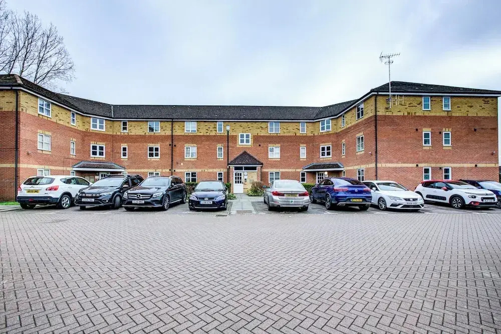 Spacious 2-bed Apartment, Family With Pets Welcome