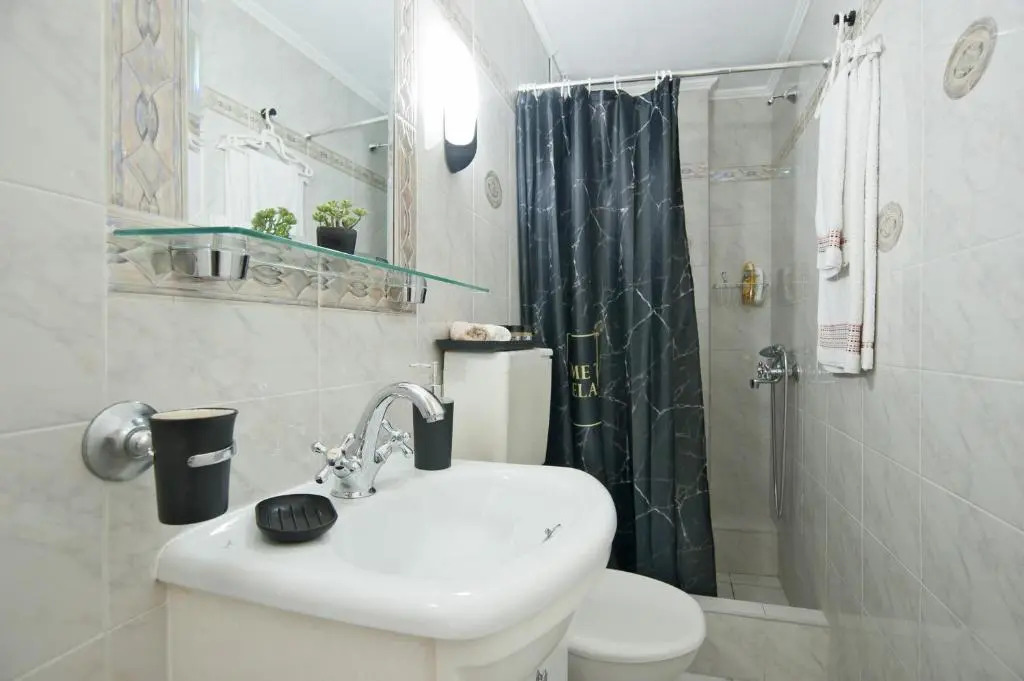 Luxury seafront house nearby Delphi