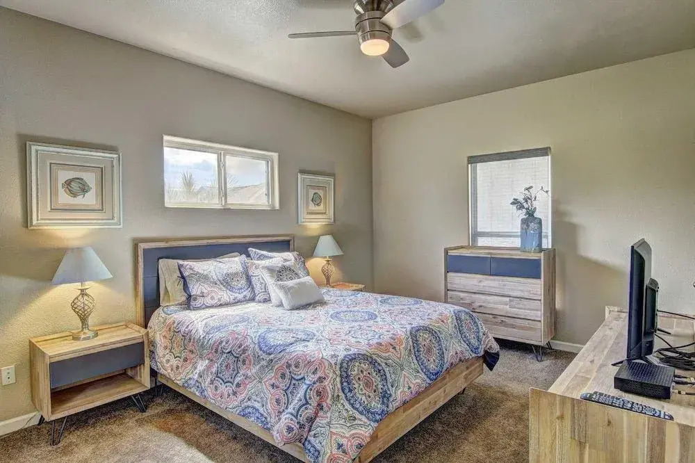 Safe Harbor - 3 Br Townhouse