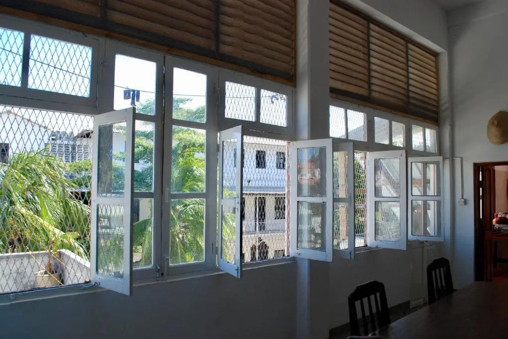 Balcony House