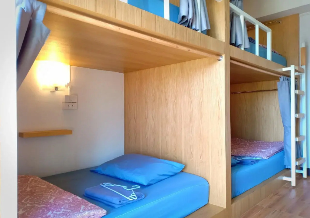 Stay In Hostel
