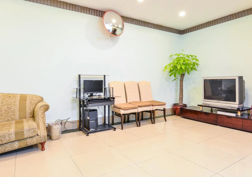 Eeril Hotel (Shenzhen Futian Convention and Exhibition Center Branch) 