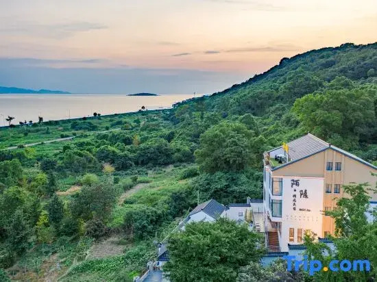 Suzhou Moyin Boutique Designer B&B (Xishan Scenic Area Branch)