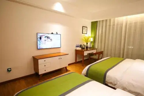 All Seasons Lodge Western Breakfast&Lift&Free Laundry &Book tickets &Downtown Location and Experienced tour guide service