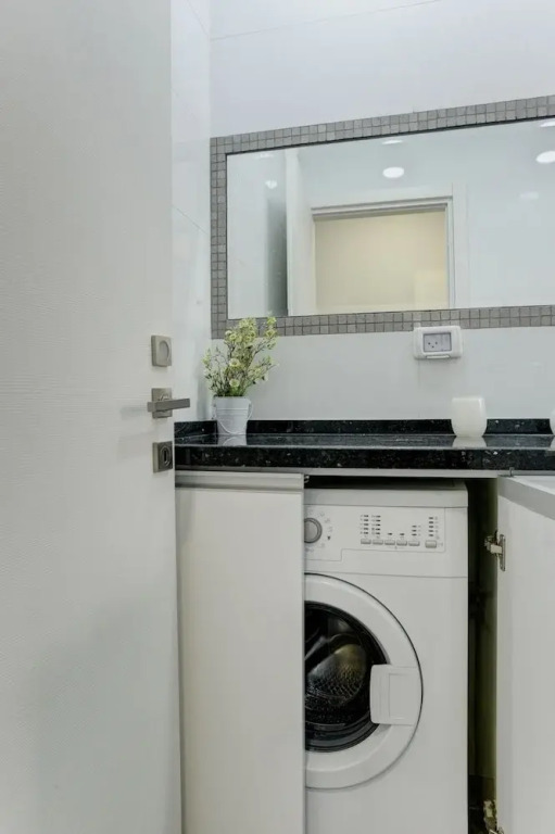 3 Bedrooms - Ben Yehuda
