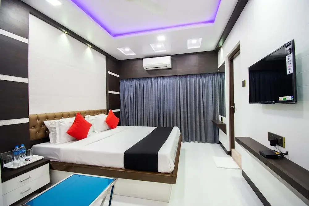 Capital O 60412 Hotel Orion Crystal