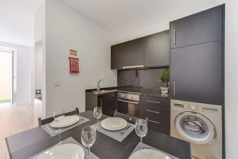 Alcantara 65 Riverside