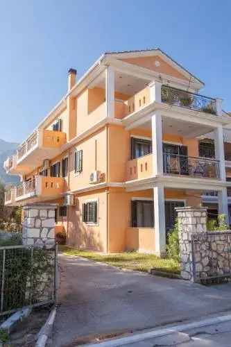 Emelia Apartments