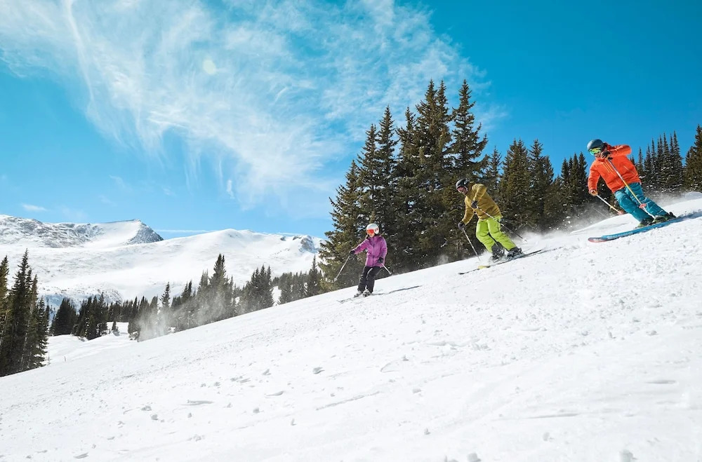 Cozy + Convenient 1br - Just Steps To Vibrant Apres-ski 4ppl 1 Bedroom Condo by RedAwning