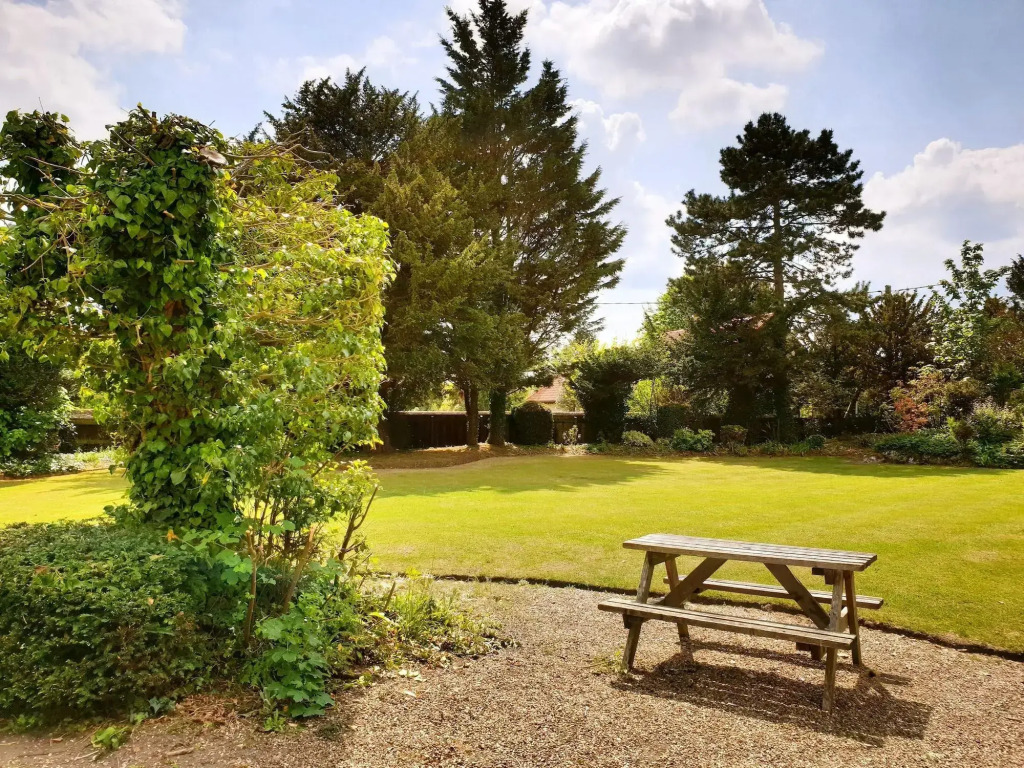 The Crown House Hotel