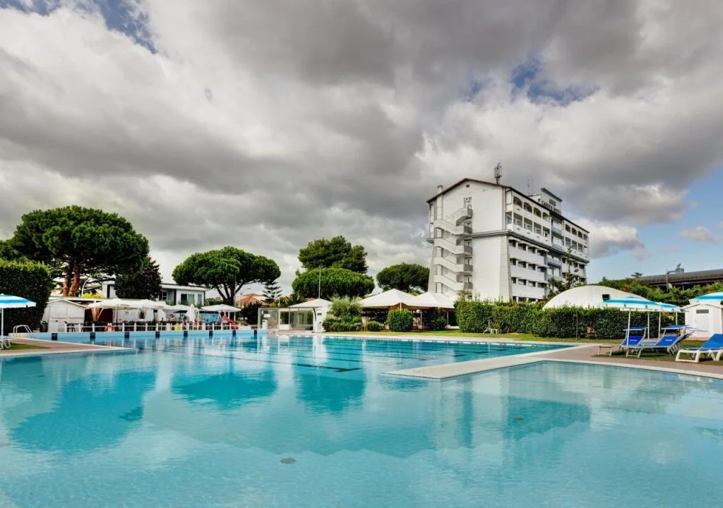 Aris Garden Hotel